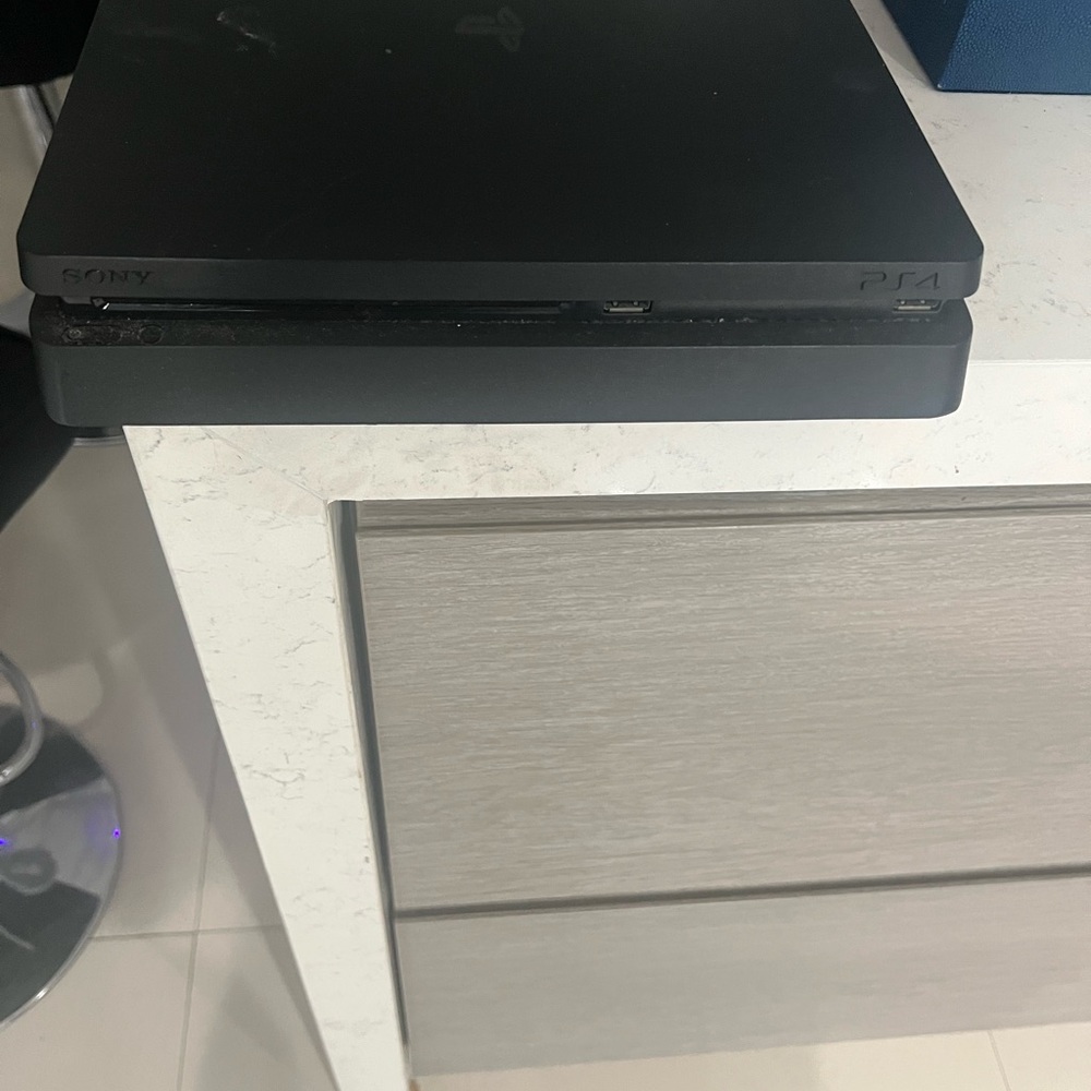 Sony PS4 Console - Sleek Black Finish